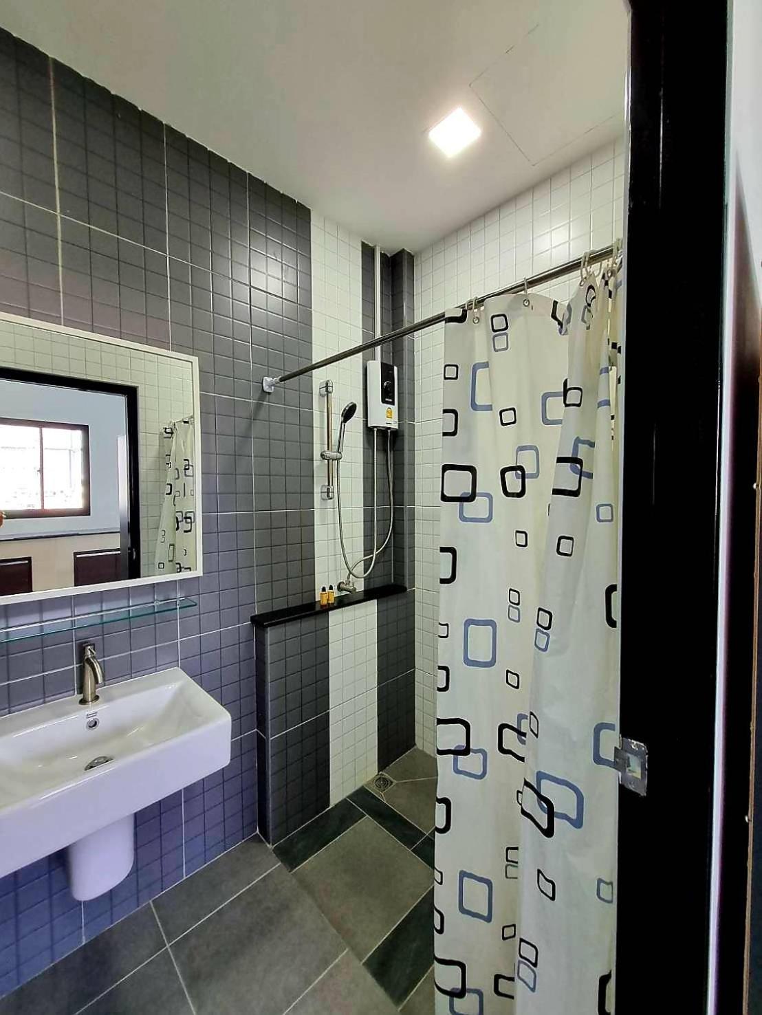 Aqua Residences อควา เรสซิเดนซ์ ห้องพักใหม่ให้เช่า ติดรถไฟฟ้าสถานีวุฒากาศ Bangkok Esterno foto